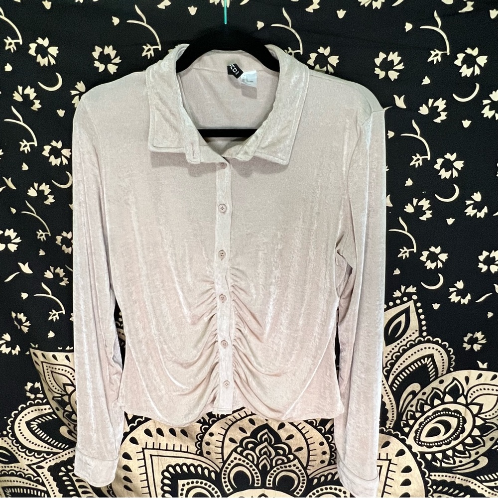 H&M Button Up 🤎☁️